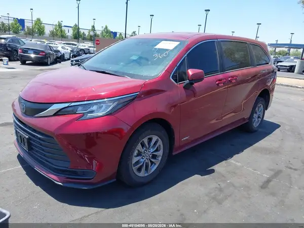 5TDKRKEC0MS027781 2021 TOYOTA SIENNA - Image 2