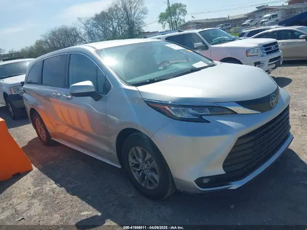 5TDKRKEC0MS028137 2021 TOYOTA SIENNA - Image 1