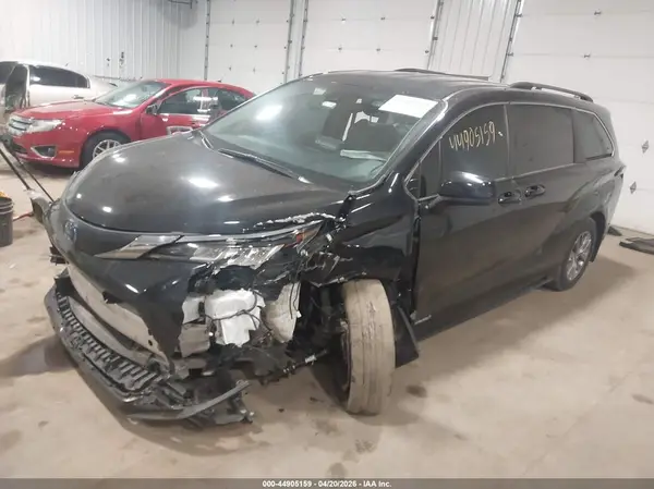 5TDKRKEC0MS031152 2021 TOYOTA SIENNA - Image 2