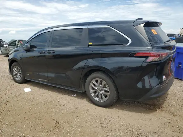 5TDKRKEC0MS044404 2021 TOYOTA SIENNA - Image 2