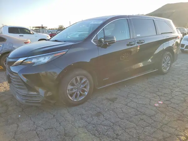 5TDKRKEC0MS046766 2021 TOYOTA SIENNA - Image 1