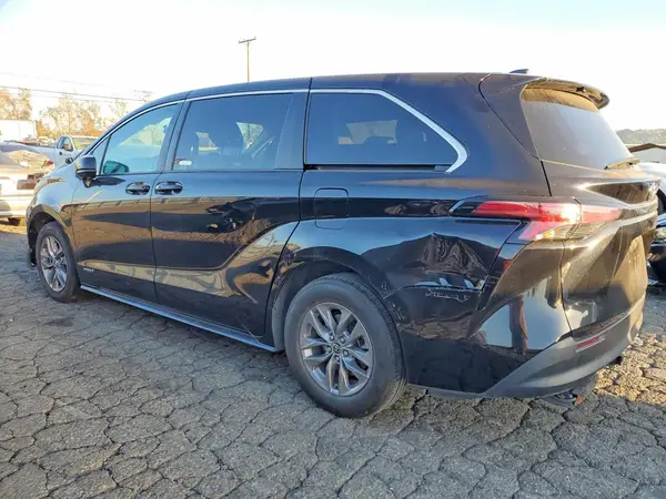 5TDKRKEC0MS046766 2021 TOYOTA SIENNA - Image 2