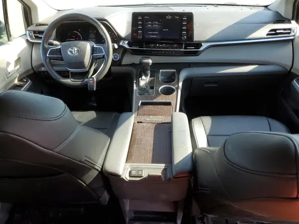 5TDKRKEC0MS047447 2021 TOYOTA SIENNA - Image 8