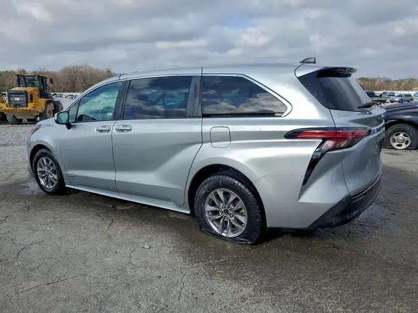5TDKRKEC0MS063972 2021 TOYOTA SIENNA - Image 2