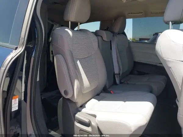 5TDKRKEC0NS101136 2022 TOYOTA SIENNA - Image 8