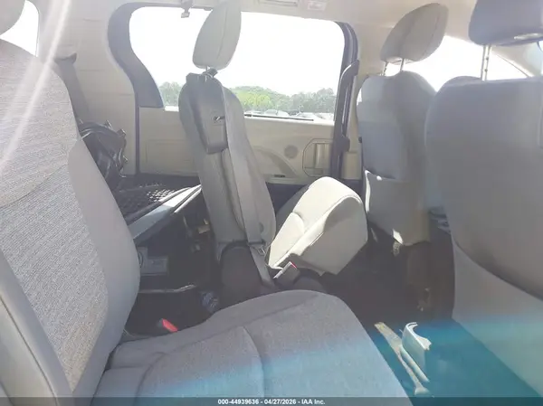 5TDKRKEC0NS102643 2022 TOYOTA SIENNA - Image 8
