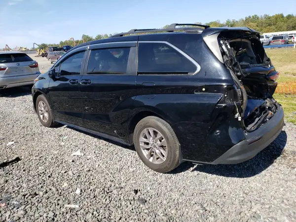 5TDKRKEC0NS125307 2022 TOYOTA SIENNA - Image 2