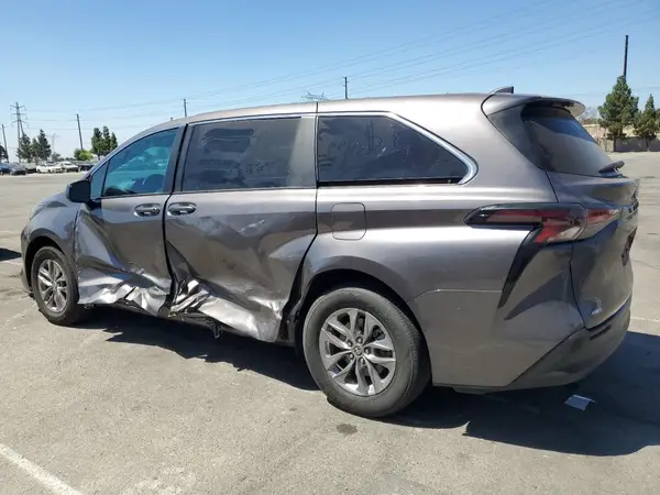 5TDKRKEC0PS152073 2023 TOYOTA SIENNA - Image 2