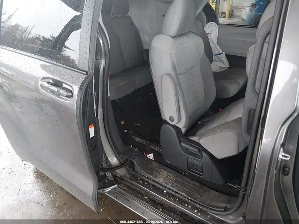5TDKRKEC0PS164126 2023 TOYOTA SIENNA - Image 8