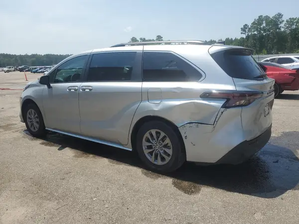 5TDKRKEC0RS185142 2024 TOYOTA SIENNA - Image 2