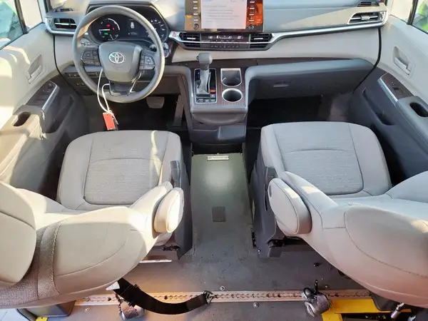 5TDKRKEC0RS216034 2024 TOYOTA SIENNA - Image 8