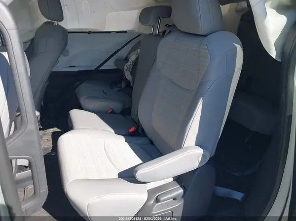 5TDKRKEC0SS236984 2025 TOYOTA SIENNA - Image 8