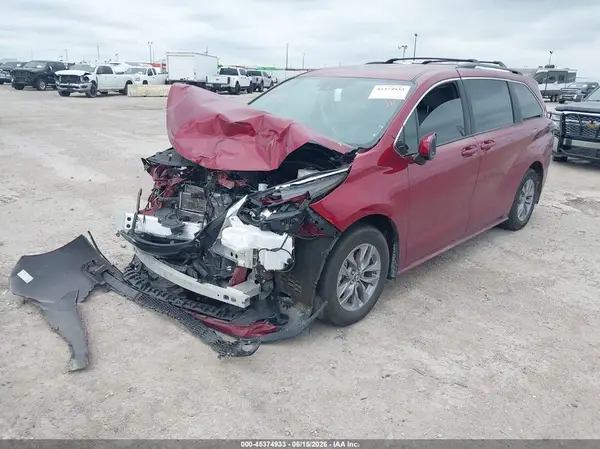 5TDKRKEC0SS248374 2025 TOYOTA SIENNA - Image 2