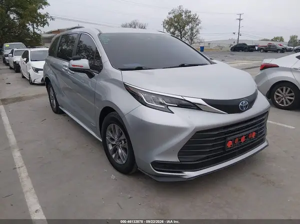 5TDKRKEC1MS005952 2021 TOYOTA SIENNA - Image 1