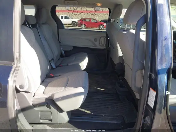 5TDKRKEC1MS007376 2021 TOYOTA SIENNA - Image 8