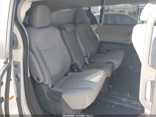 5TDKRKEC1MS012500 2021 TOYOTA SIENNA - Image 8
