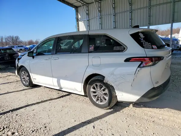5TDKRKEC1MS016370 2021 TOYOTA SIENNA - Image 2