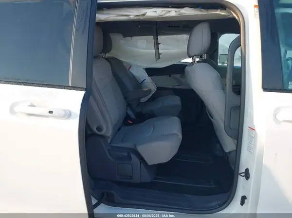 5TDKRKEC1MS016840 2021 TOYOTA SIENNA - Image 8