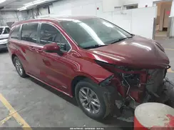 5TDKRKEC1MS027014 2021 TOYOTA SIENNA
