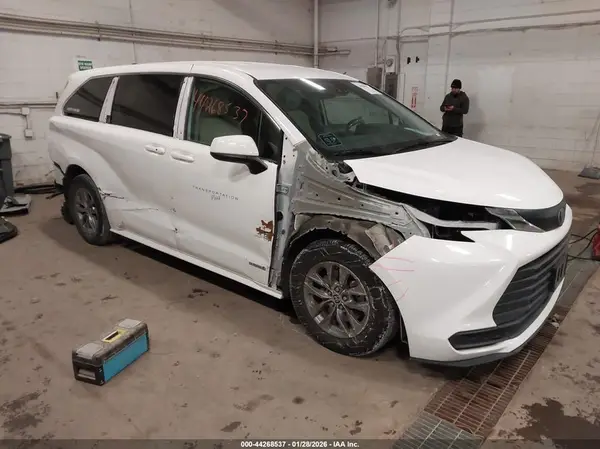 5TDKRKEC1MS029507 2021 TOYOTA SIENNA - Image 1