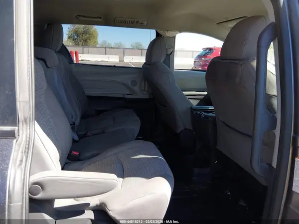 5TDKRKEC1MS042709 2021 TOYOTA SIENNA - Image 8