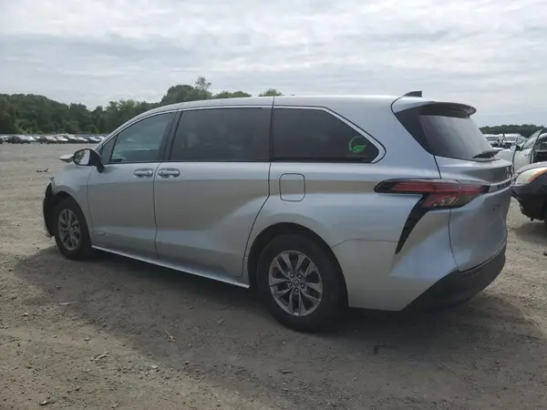 5TDKRKEC1MS044380 2021 TOYOTA SIENNA - Image 2