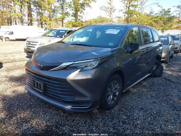 5TDKRKEC1MS044864 2021 TOYOTA SIENNA - Image 2