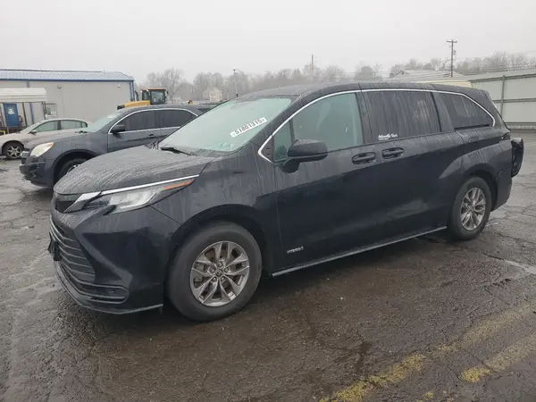5TDKRKEC1MS047148 2021 TOYOTA SIENNA - Image 1