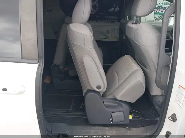5TDKRKEC1MS047277 2021 TOYOTA SIENNA - Image 8
