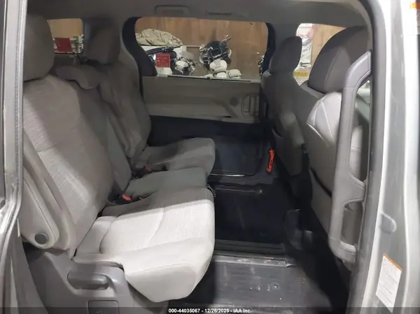 5TDKRKEC1MS064807 2021 TOYOTA SIENNA - Image 8