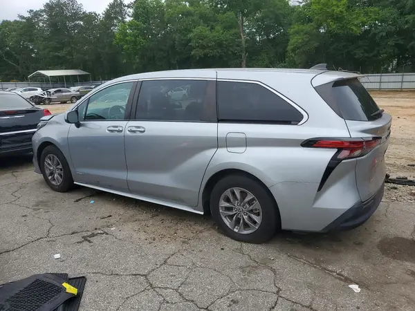 5TDKRKEC1MS065469 2021 TOYOTA SIENNA - Image 2