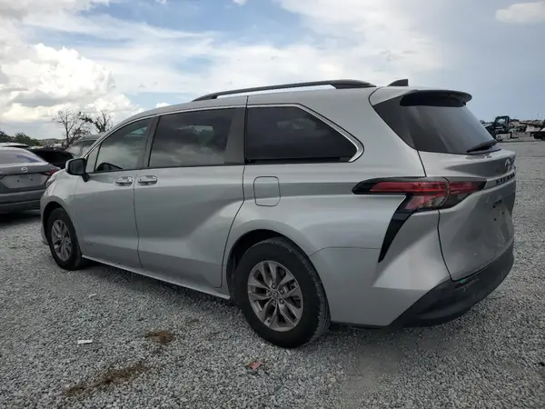 5TDKRKEC1MS067285 2021 TOYOTA SIENNA - Image 2