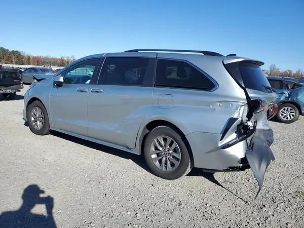 5TDKRKEC1NS108953 2022 TOYOTA SIENNA - Image 2