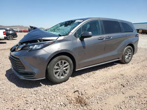 5TDKRKEC1NS127437 2022 TOYOTA SIENNA - Image 1