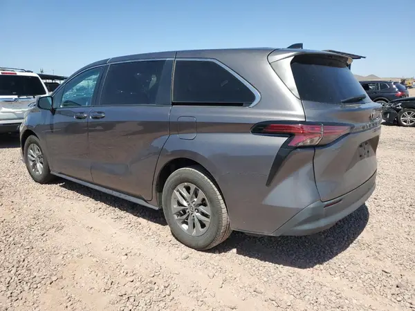 5TDKRKEC1NS127437 2022 TOYOTA SIENNA - Image 2