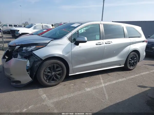 5TDKRKEC1PS162286 2023 TOYOTA SIENNA - Image 2