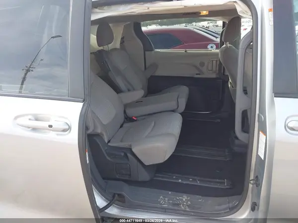5TDKRKEC1PS162286 2023 TOYOTA SIENNA - Image 8