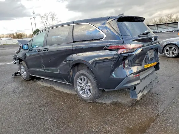 5TDKRKEC1RS191256 2024 TOYOTA SIENNA - Image 2