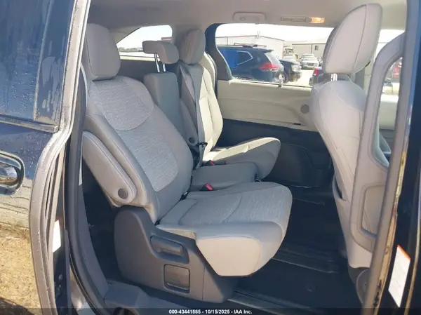 5TDKRKEC1RS210548 2024 TOYOTA SIENNA - Image 8