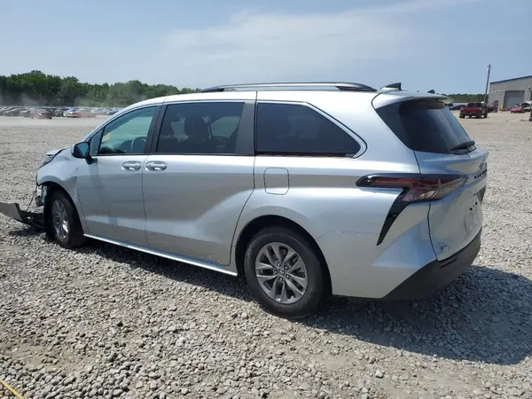 5TDKRKEC1SS228859 2025 TOYOTA SIENNA - Image 2