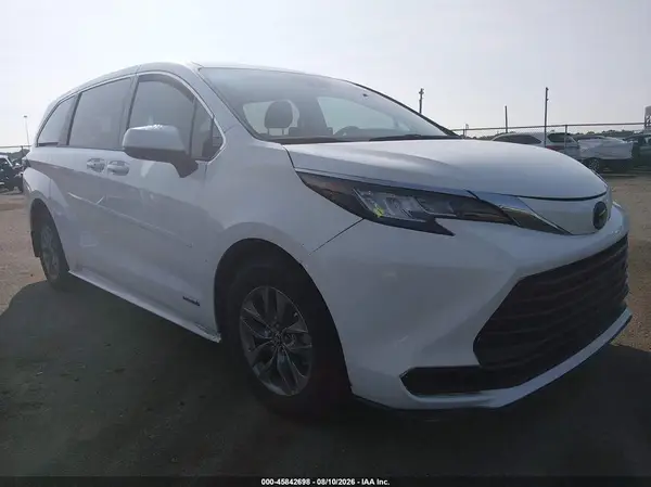 5TDKRKEC2MS007564 2021 TOYOTA SIENNA - Image 1