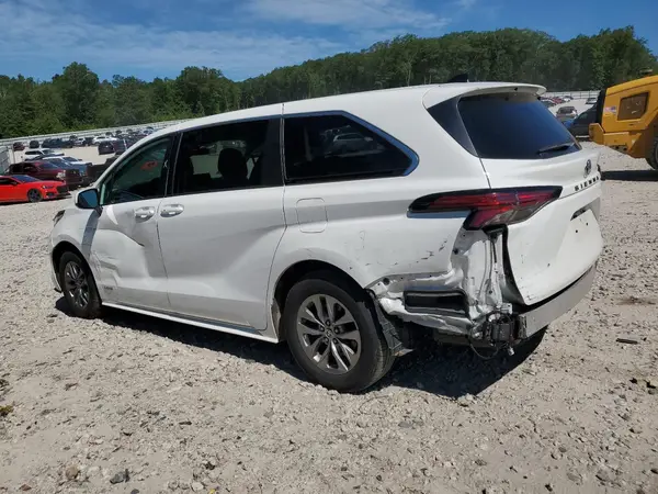 5TDKRKEC2MS027930 2021 TOYOTA SIENNA - Image 2