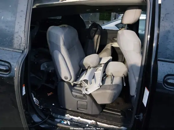 5TDKRKEC2MS028978 2021 TOYOTA SIENNA - Image 8