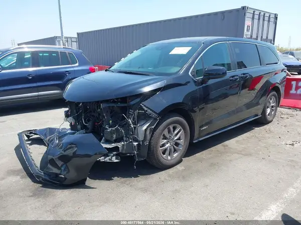 5TDKRKEC2MS029452 2021 TOYOTA SIENNA - Image 2