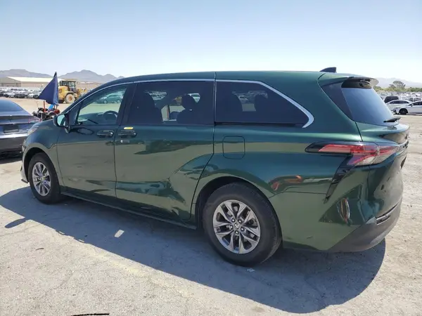 5TDKRKEC2MS038099 2021 TOYOTA SIENNA - Image 2