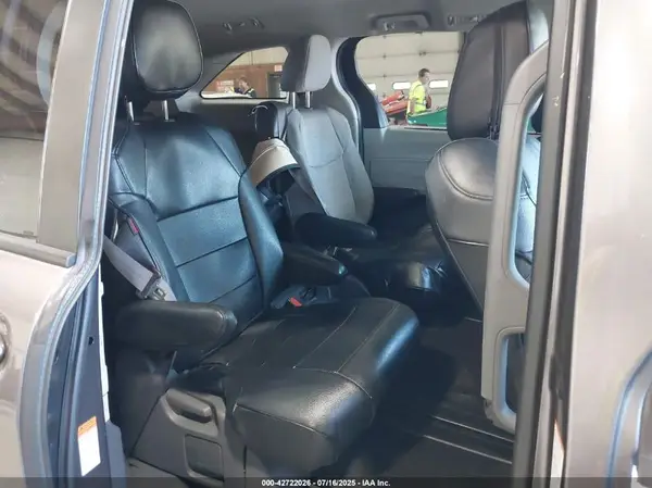 5TDKRKEC2MS044839 2021 TOYOTA SIENNA - Image 8
