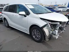 5TDKRKEC2MS045702 2021 TOYOTA SIENNA
