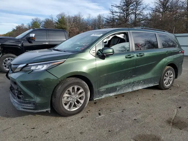 5TDKRKEC2MS067392 2021 TOYOTA SIENNA - Image 1