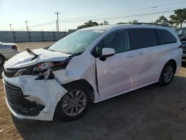 5TDKRKEC2NS116656 2022 TOYOTA SIENNA - Image 1