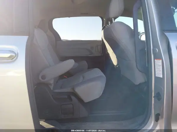 5TDKRKEC2NS117645 2022 TOYOTA SIENNA - Image 8